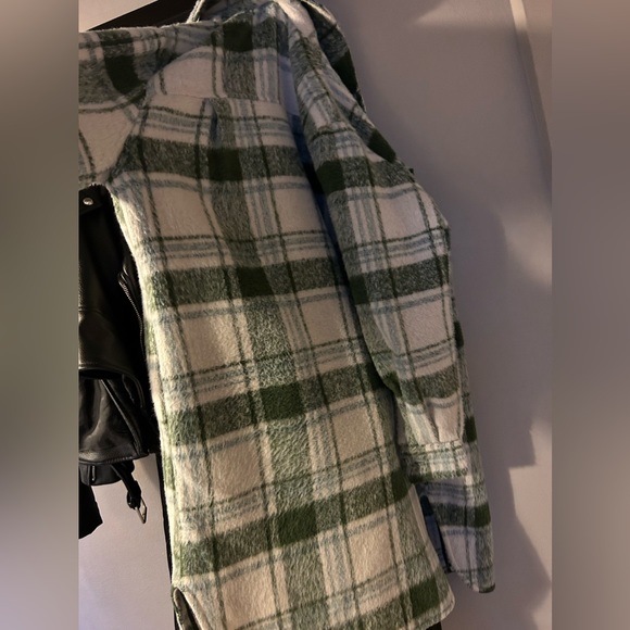 F&F shacket - Picture 2 of 3